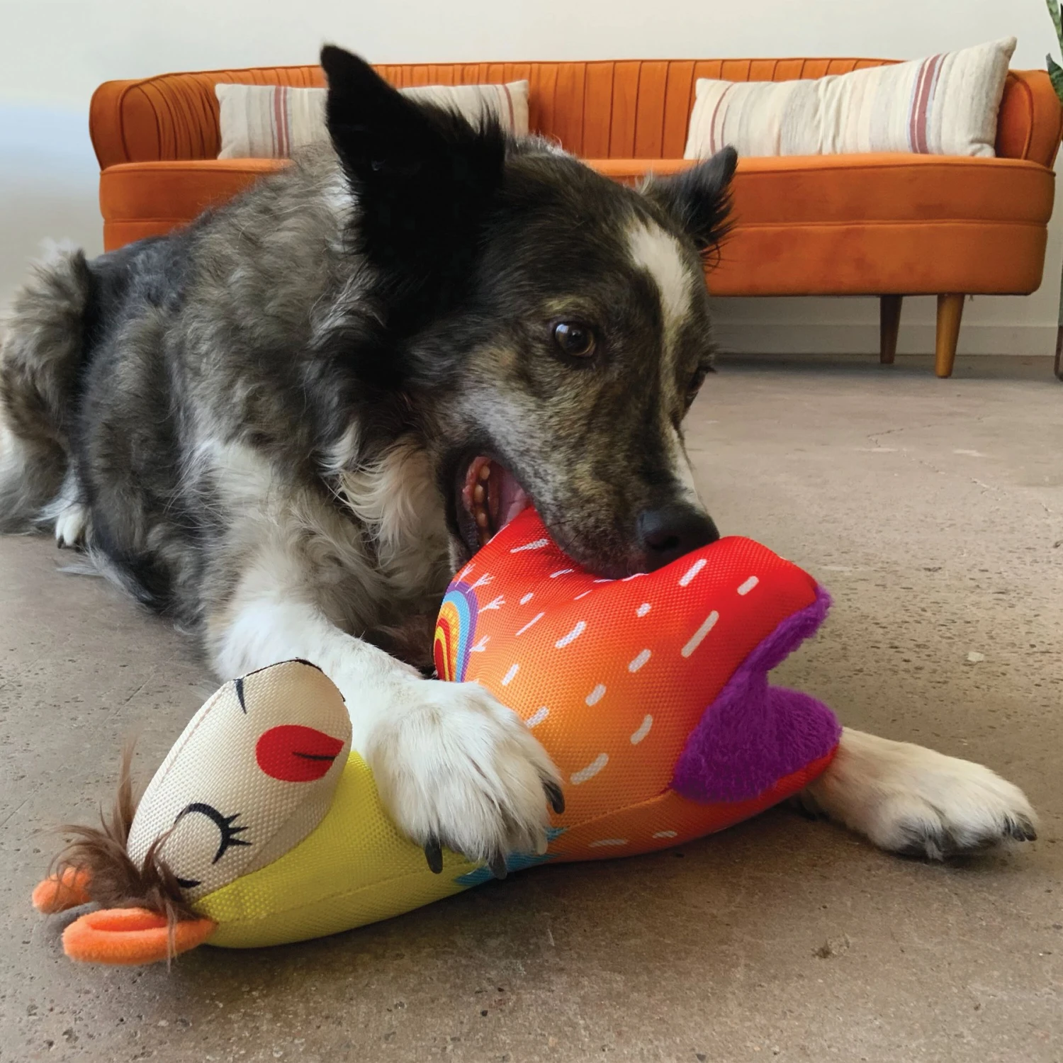 KONG Ballistic Vibez Llamas Squeaky Plush Dog Toy - Image 3